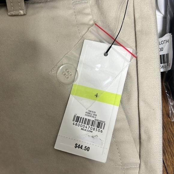 Crown & Ivy NWT Shorts pebble grey with black white and pink belt size 4 - Picture 7 of 10